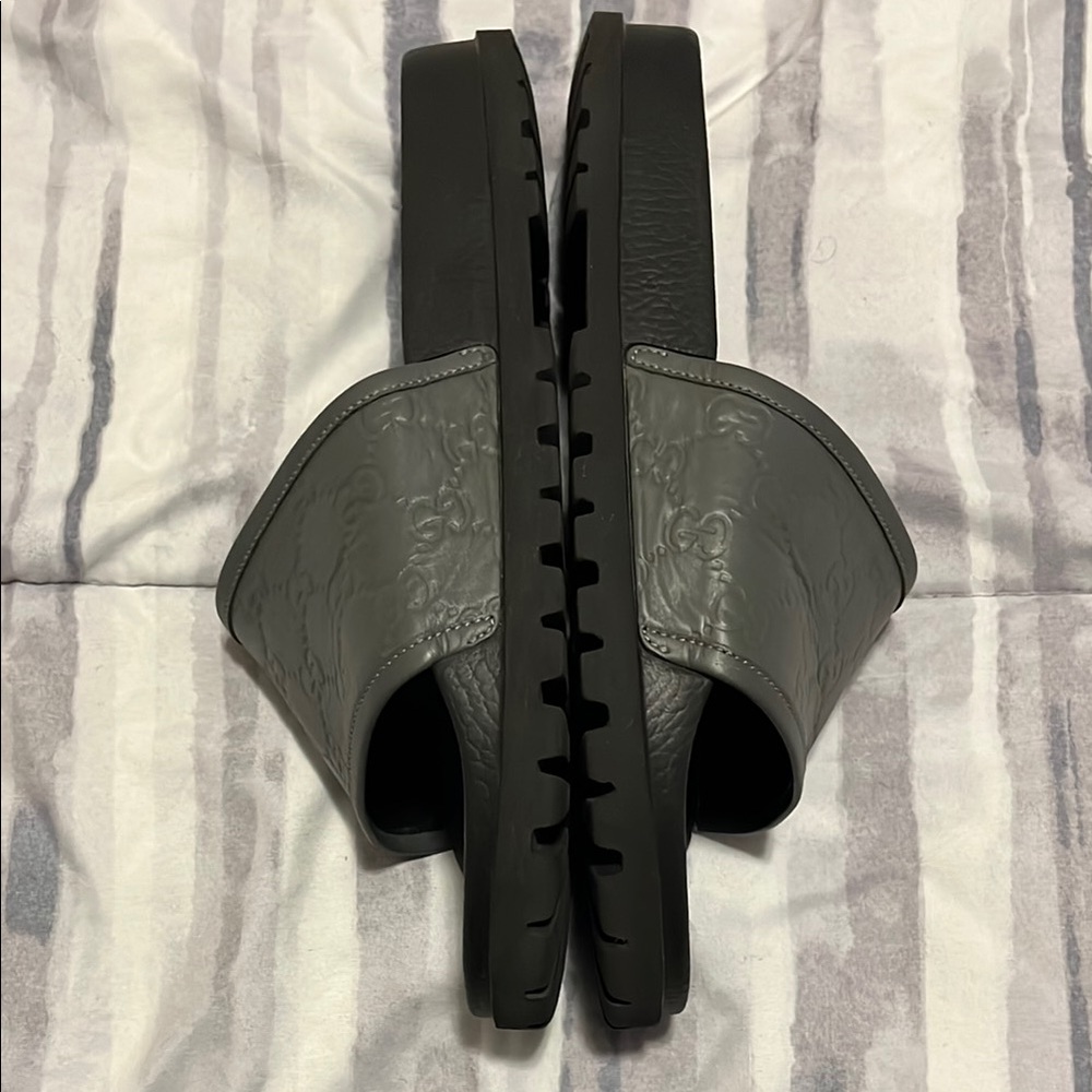 Gucci Gray Slide Sandals. Size 9. Original box/dust bags included - Picture 3 of 5